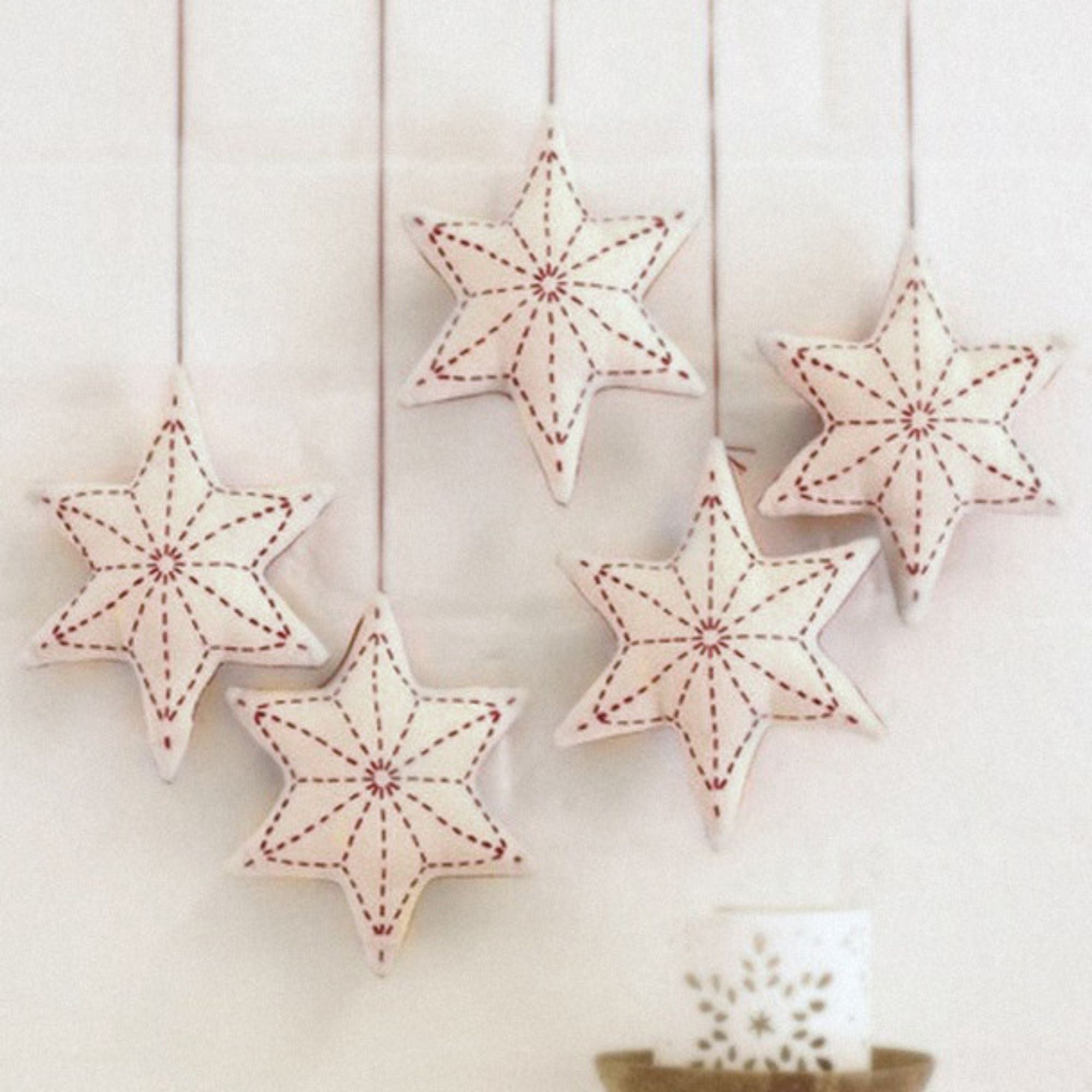 BeBe Bold: Sashiko Christmas Star Decoration Kit Red (5 Pack)