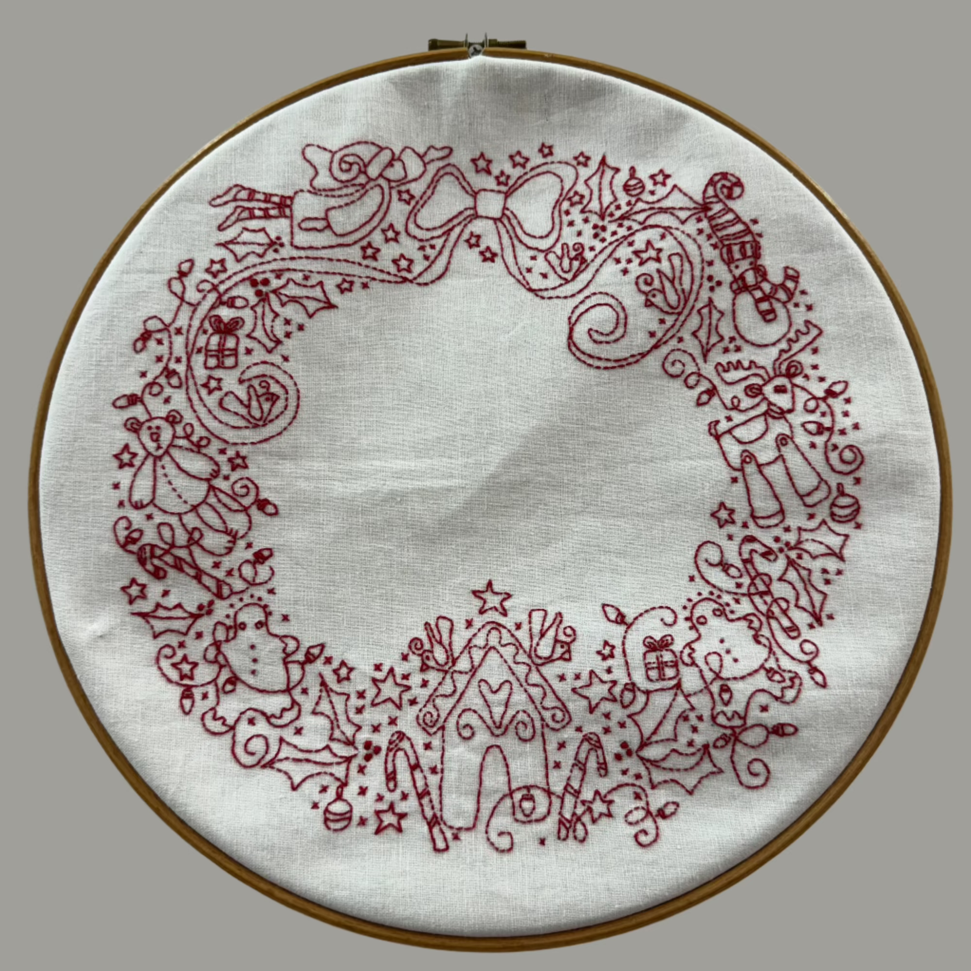 Rosalie Dekker Designs: Christmas Treasure Wreath Embroidery Kit