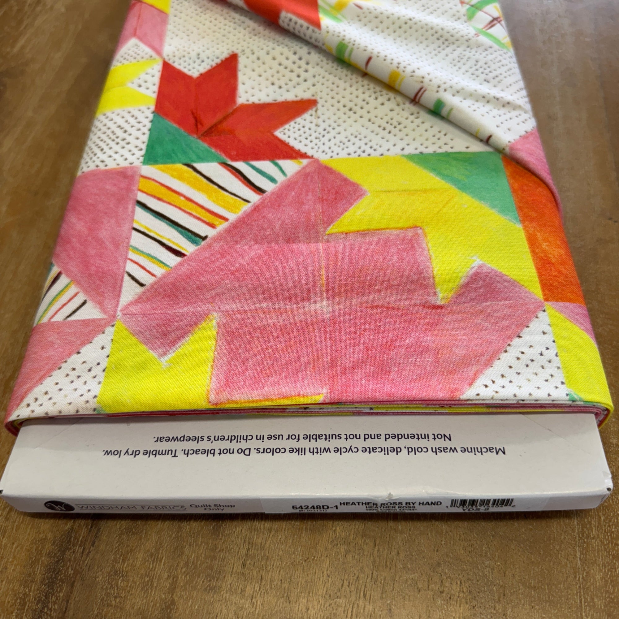 Heather Ross By Hand Bees Quilt White 54248D-1