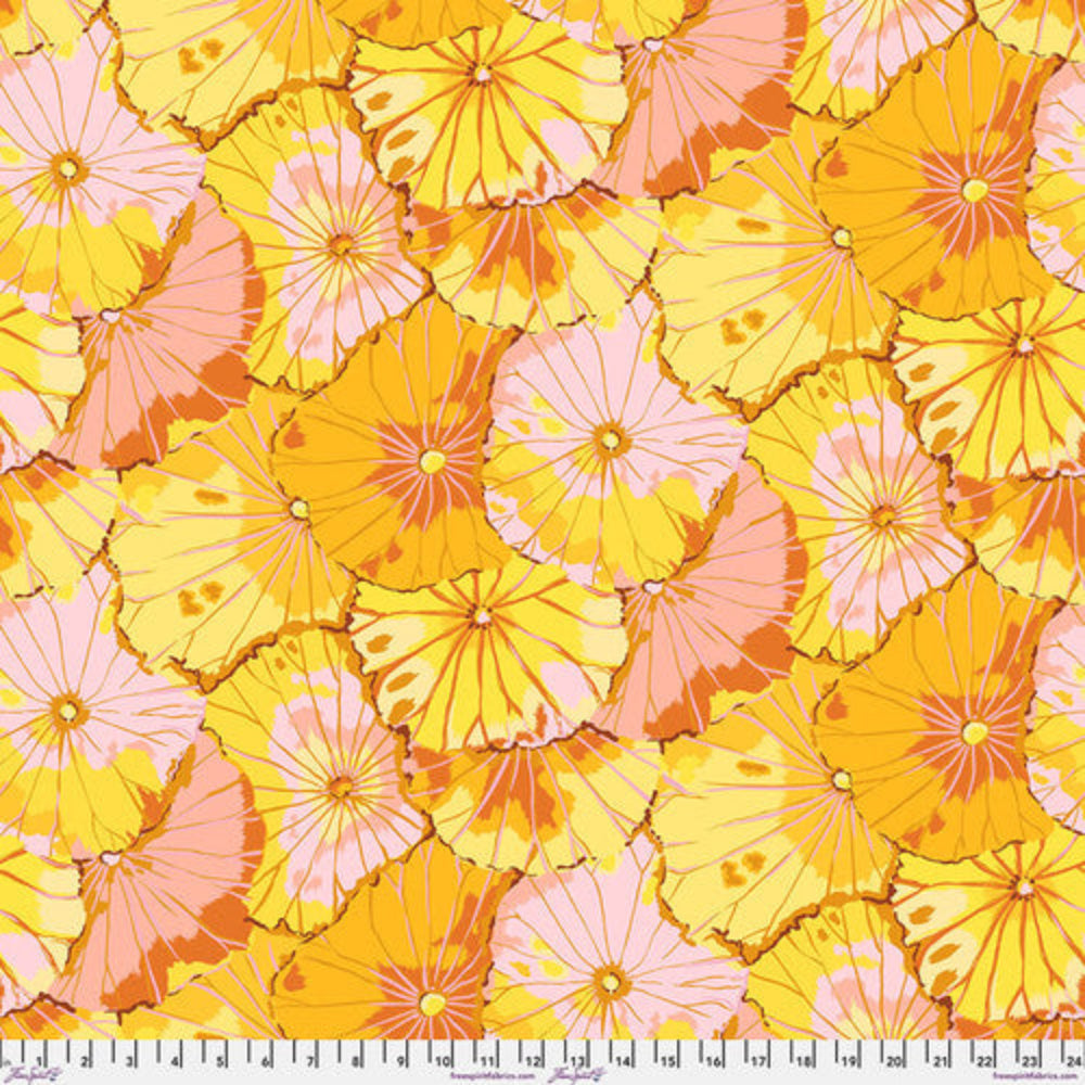 Kaffe Fassett: Lotus Leaf Yellow PWGP029-YELLOW