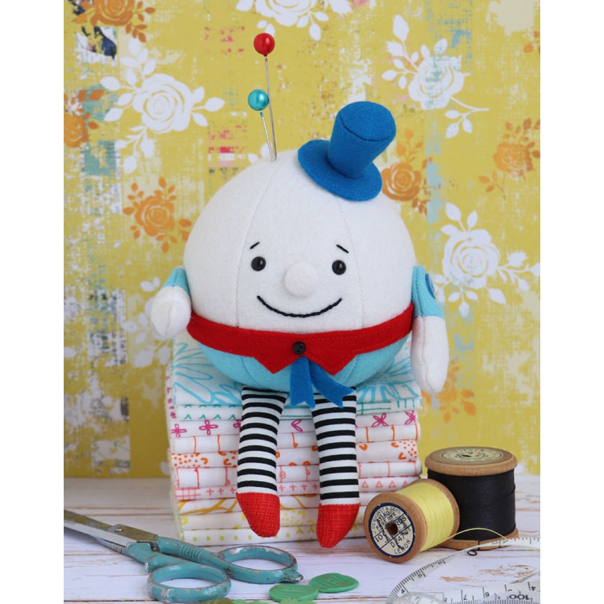 Ric Rac Soft Toy Pattern: Humpty Pincushion