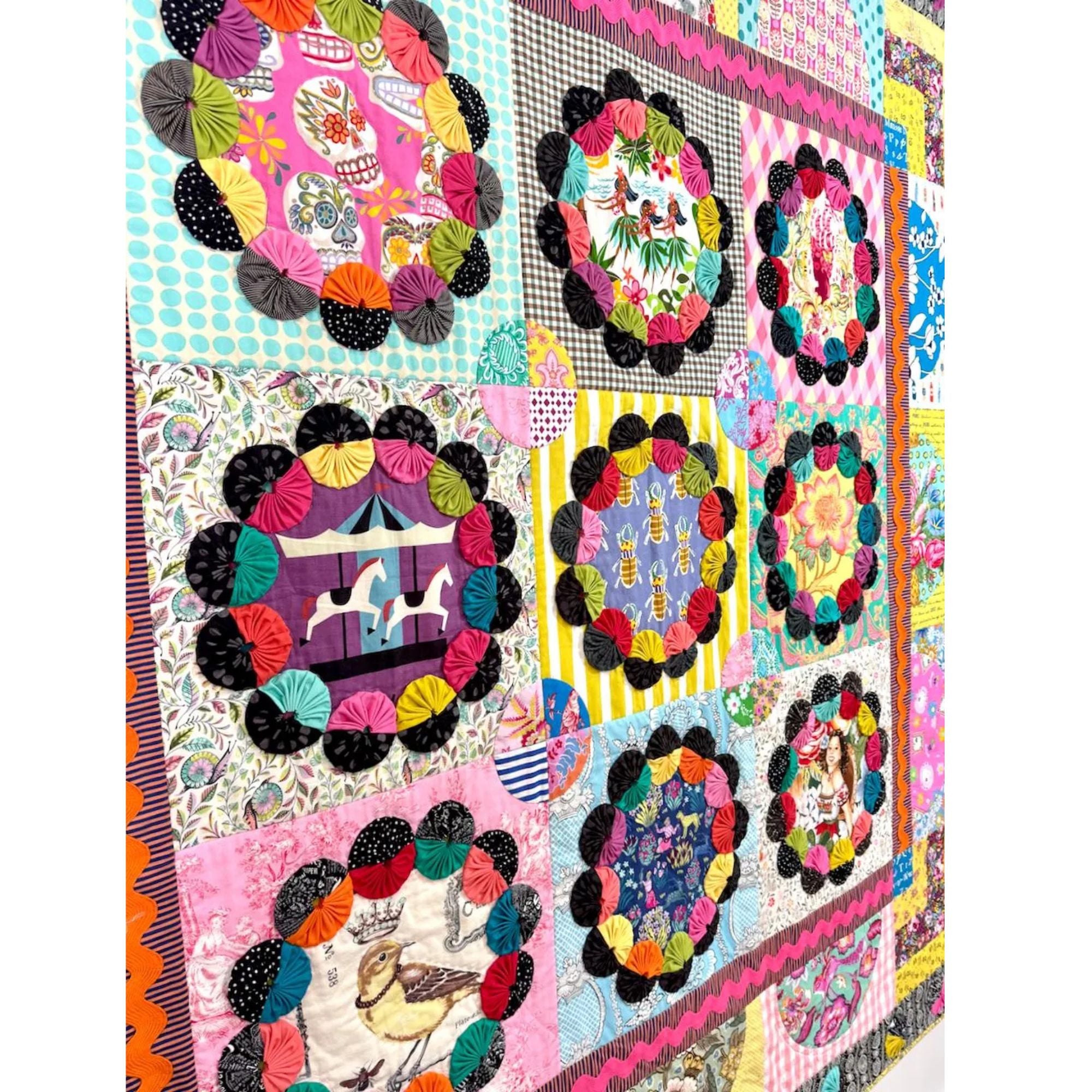Rachaeldaisy Designs: YoYo Bloom Quilt Pattern PAPER Pattern