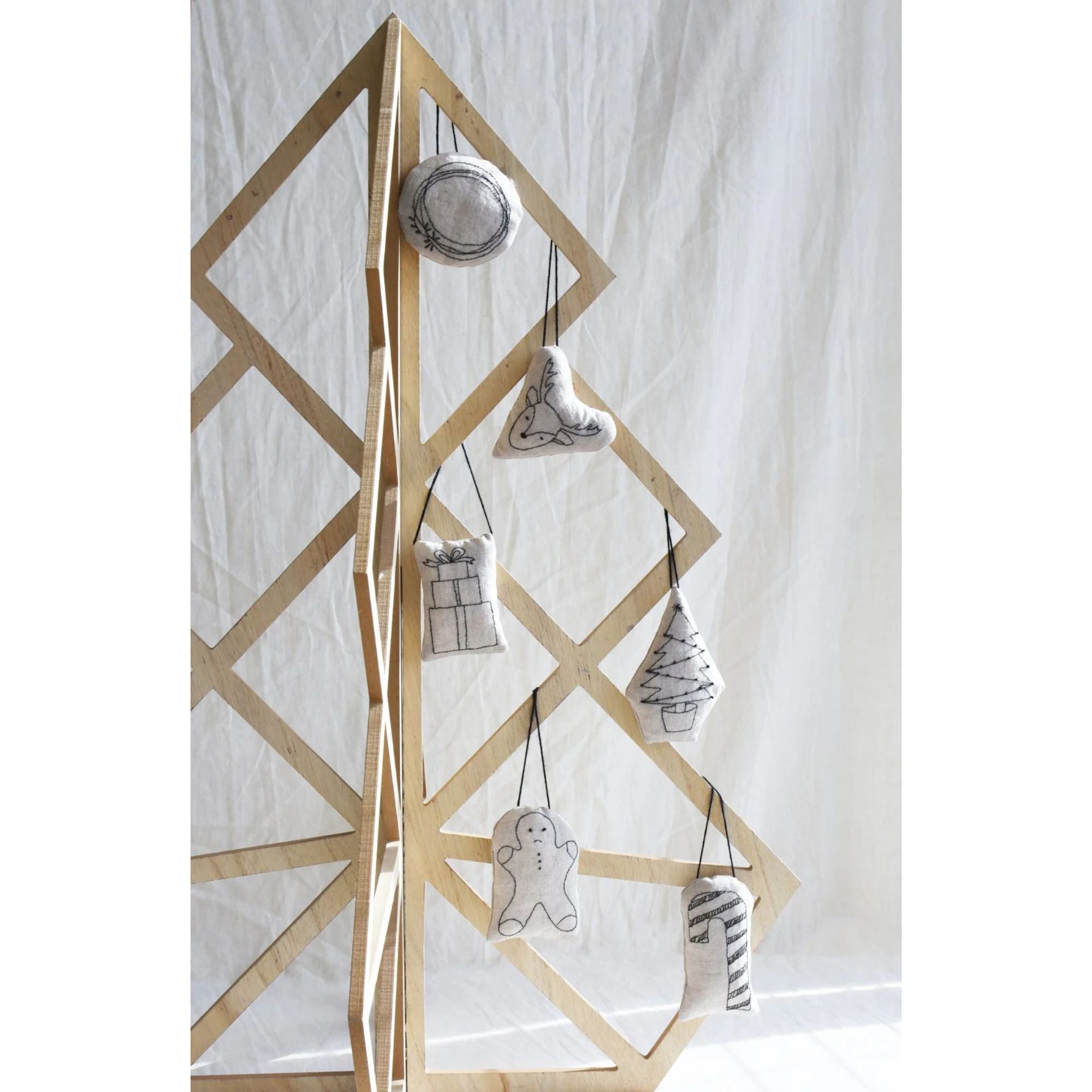 Jen Kingwell Designs: Tiny Trimmings Pattern Only