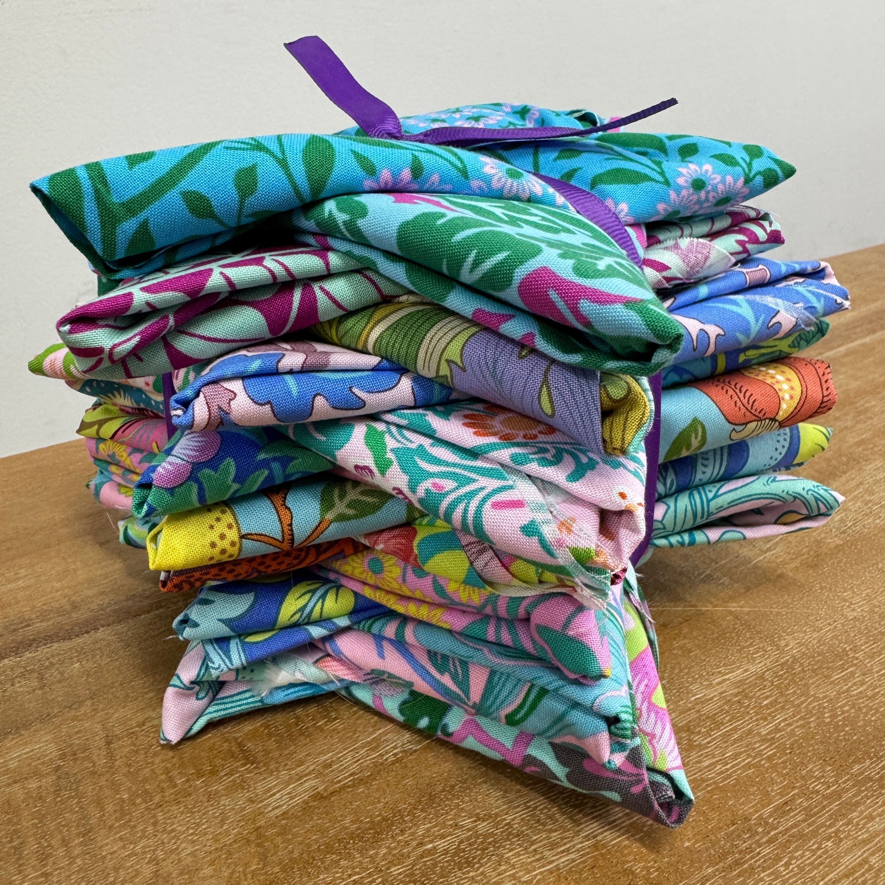 Fat Quarter Bundle: Kaffe x Morris & Co 16pcs