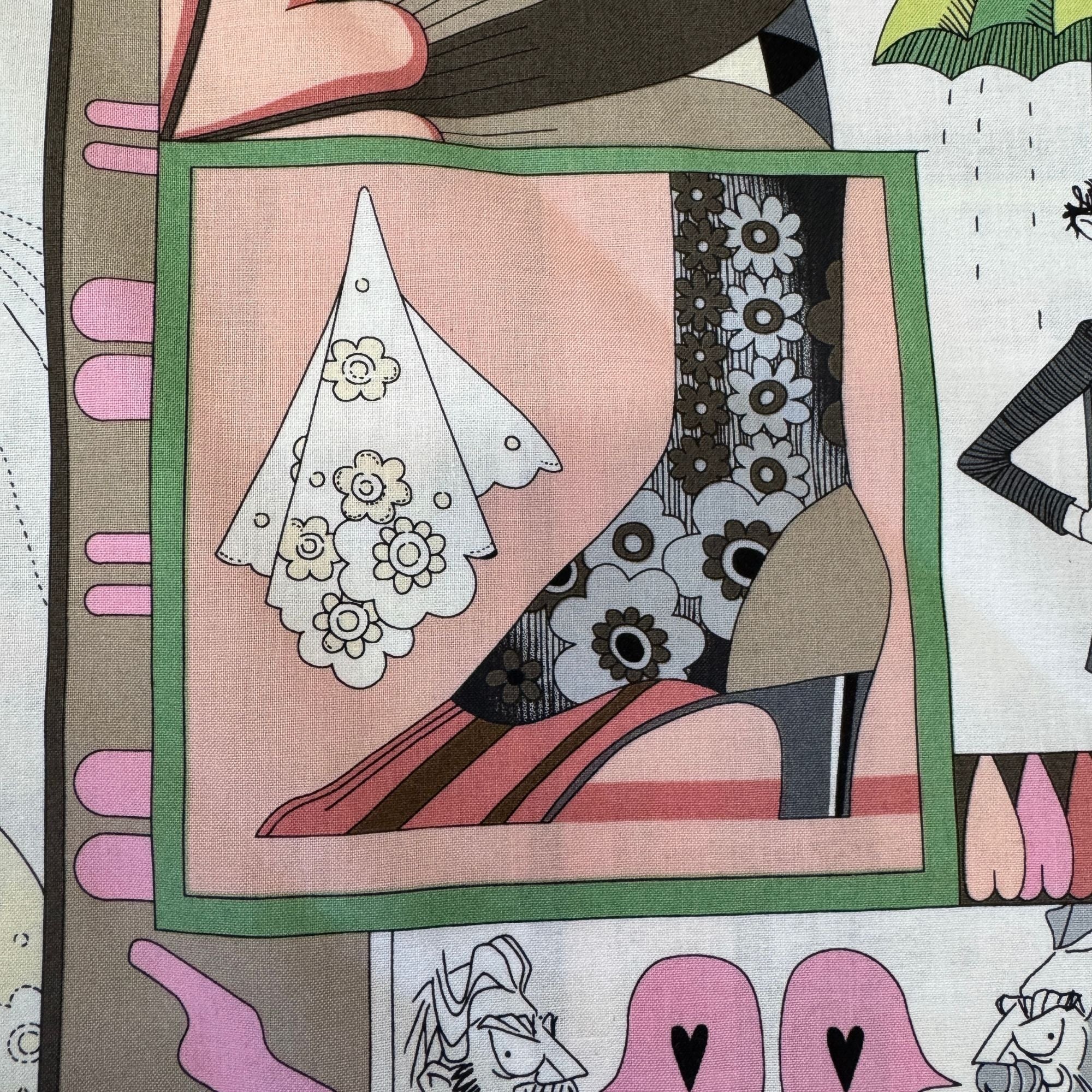 Alexander Henry Fabrics - Ghastlie Love 8788A