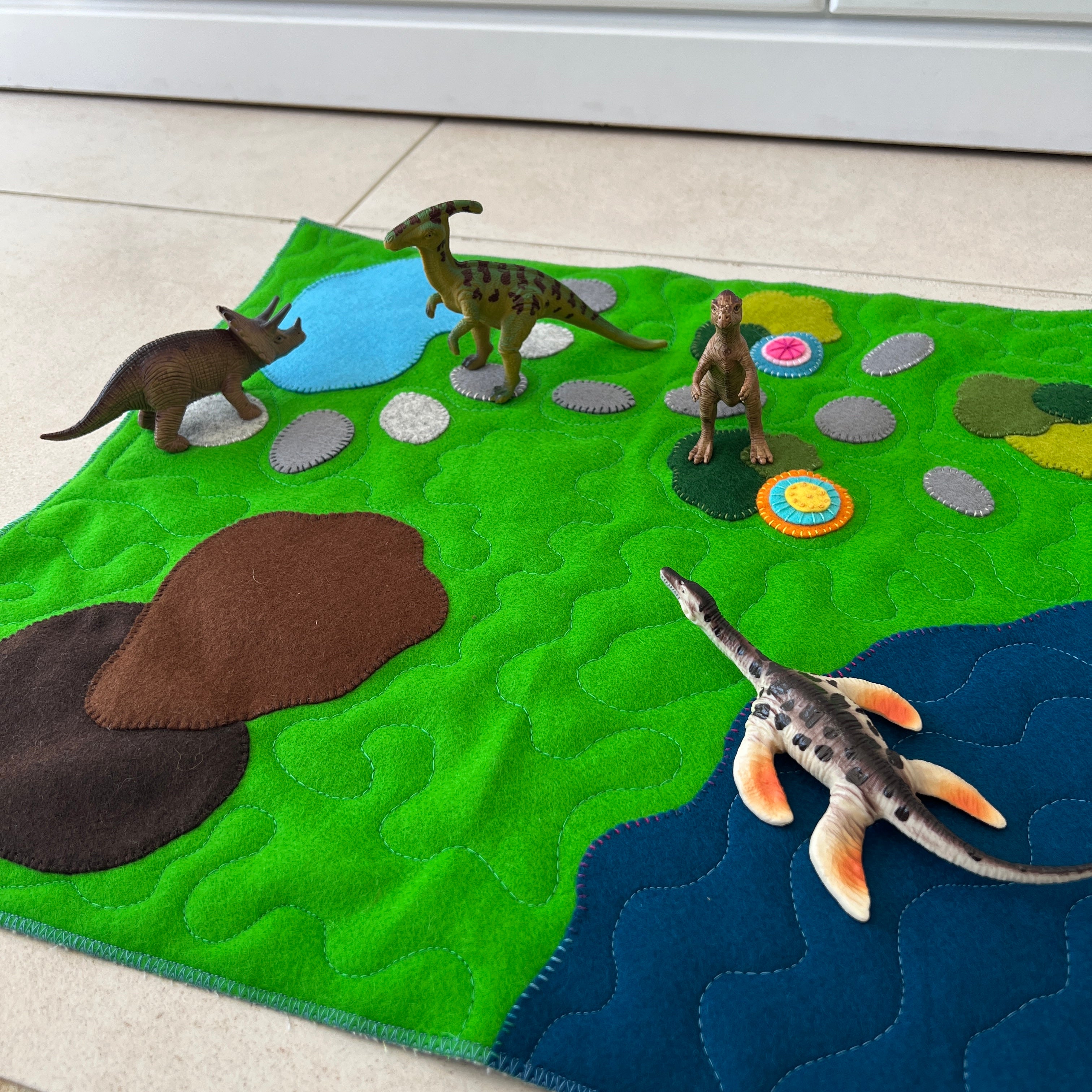 Workshop | Beginner/Intermediate | Hand Sewing | Create a Scenic Felt Play Mat with Anna Fran