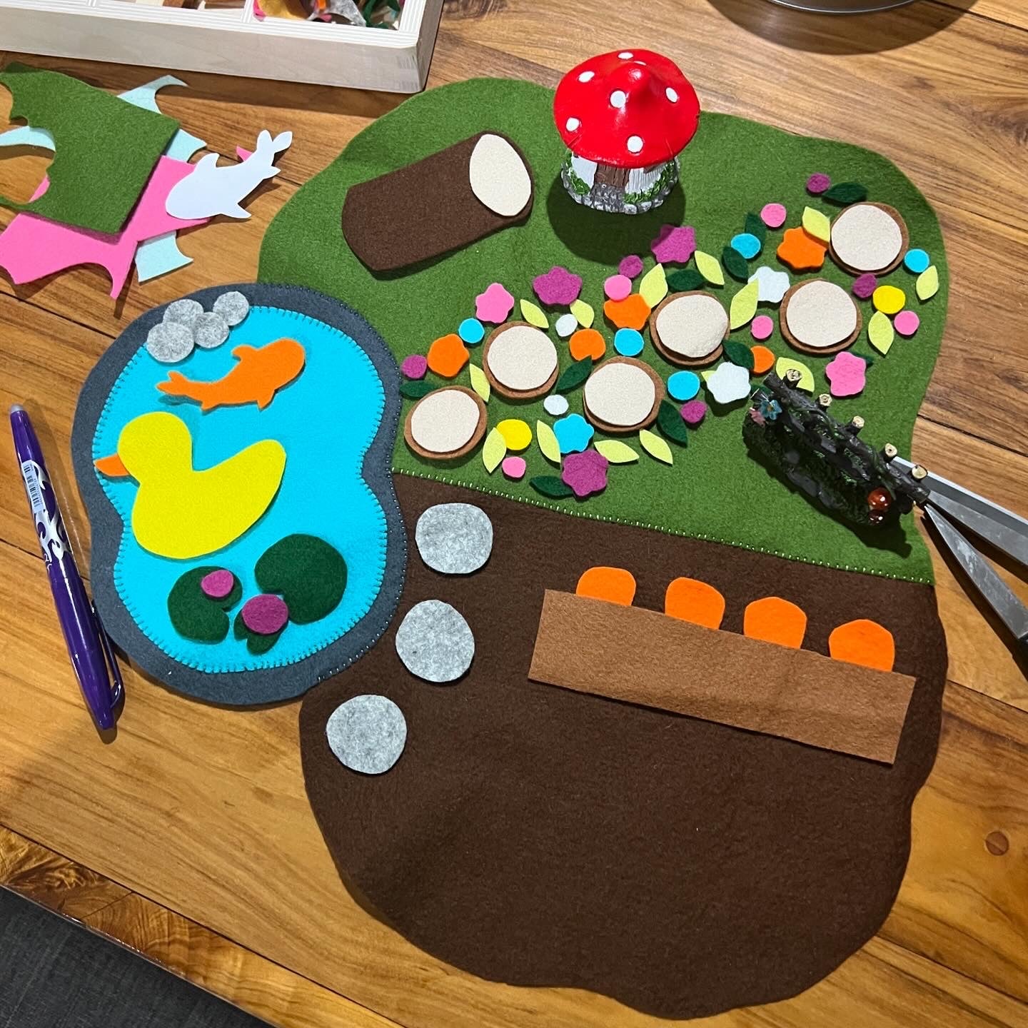 Workshop | Beginner/Intermediate | Hand Sewing | Create a Scenic Felt Play Mat with Anna Fran