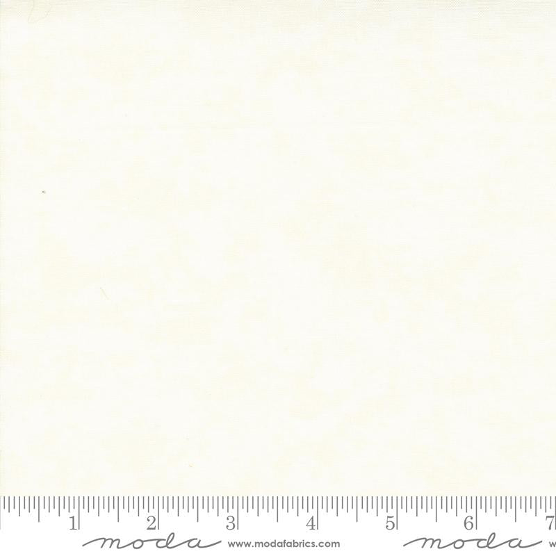 Holly Taylor - Silhouettes Northwoods Marble in Cream from Moda Fabrics 6538 277