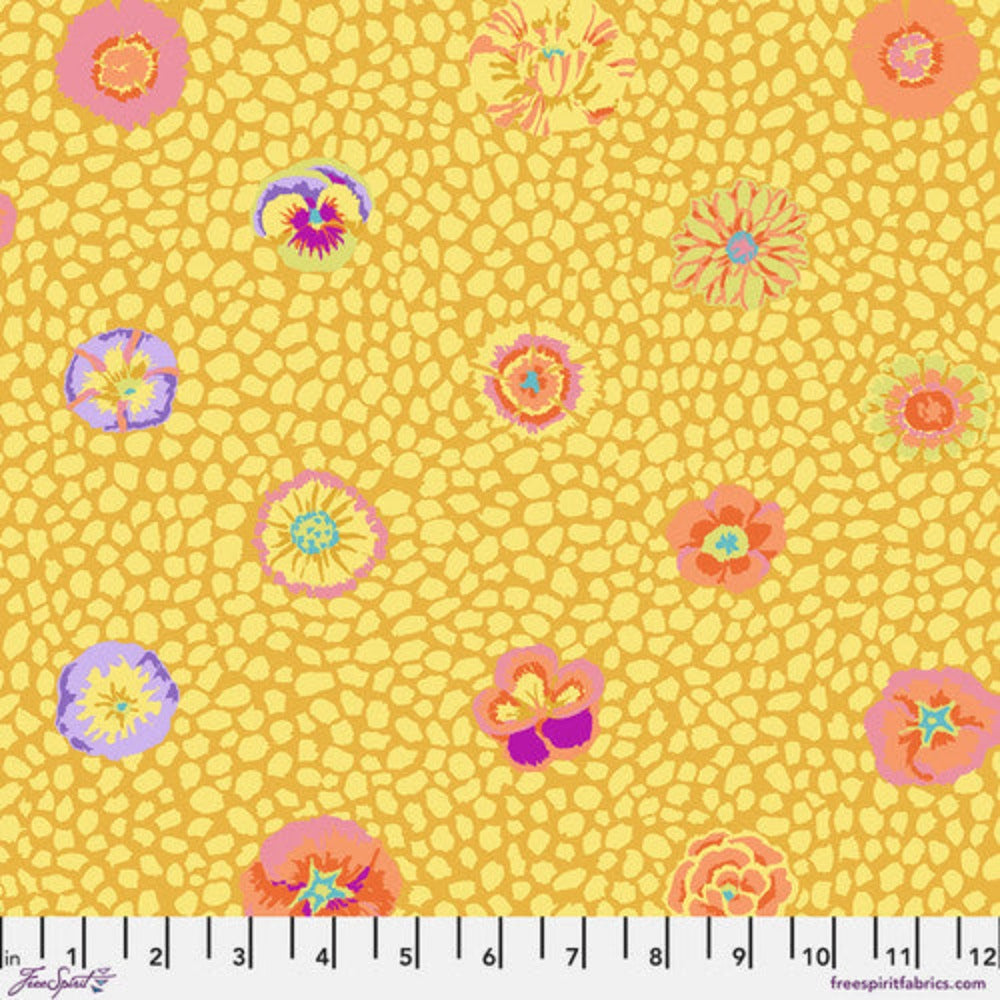 Kaffe Fassett Guinea Flower Red PWGP059-GOLD