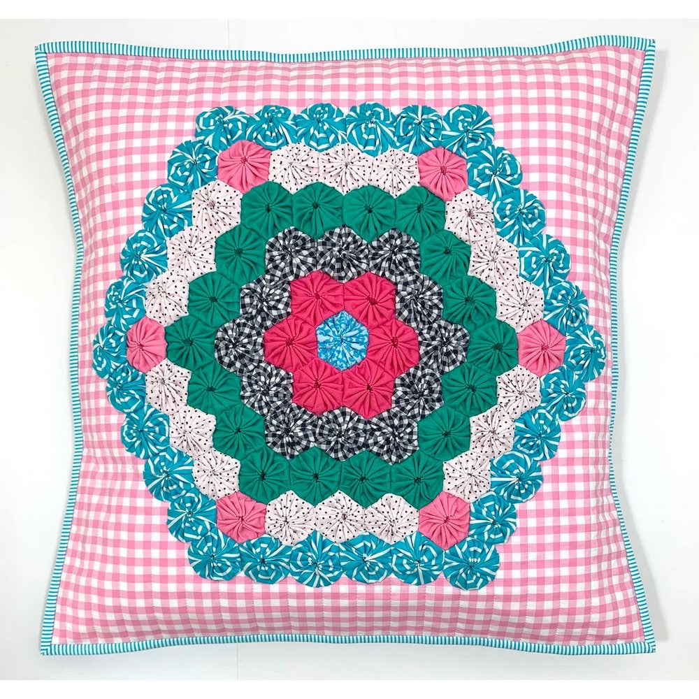 Rachaeldaisy Designs: Daisy Mae Cushion Pattern