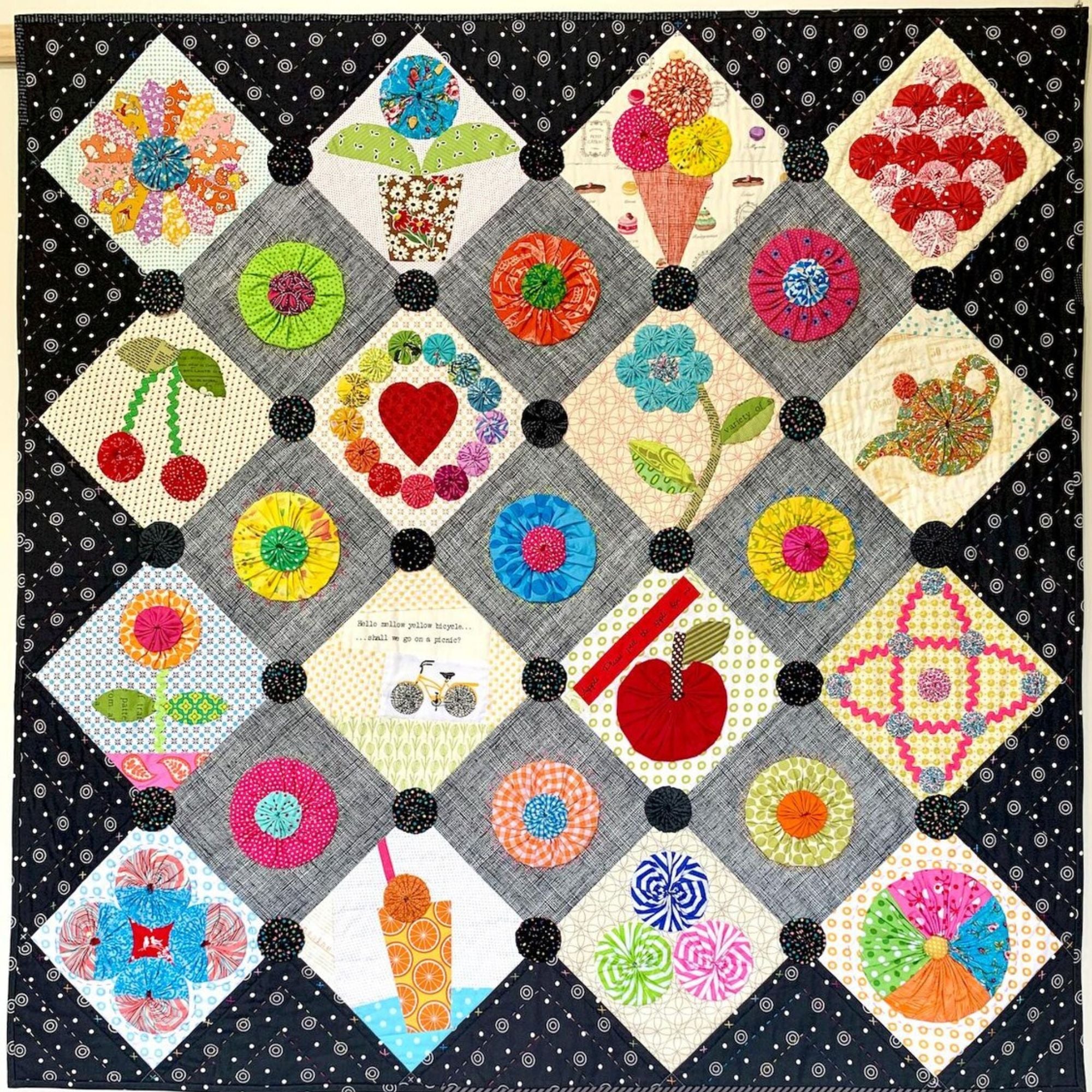 Rachaeldaisy Designs: YoYo Playtime Quilt Pattern PAPER Pattern