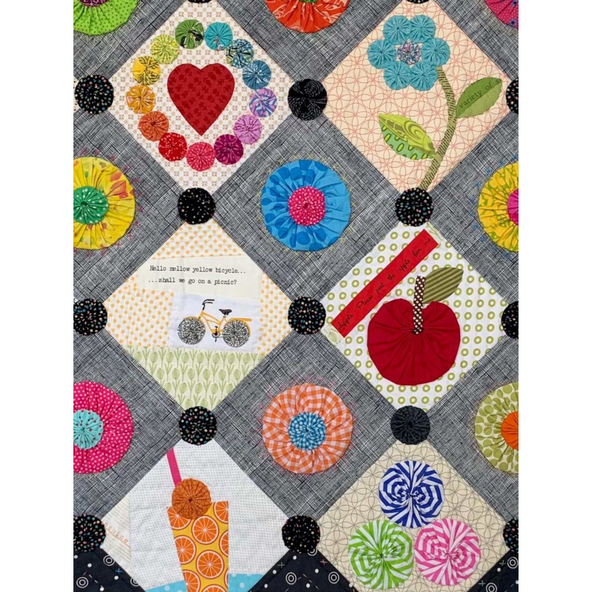 Rachaeldaisy Designs: YoYo Playtime Quilt Pattern PAPER Pattern
