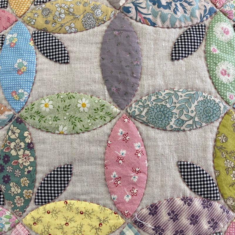 Sarah's Scraps Applique Cushion Pattern by Rachael Porter